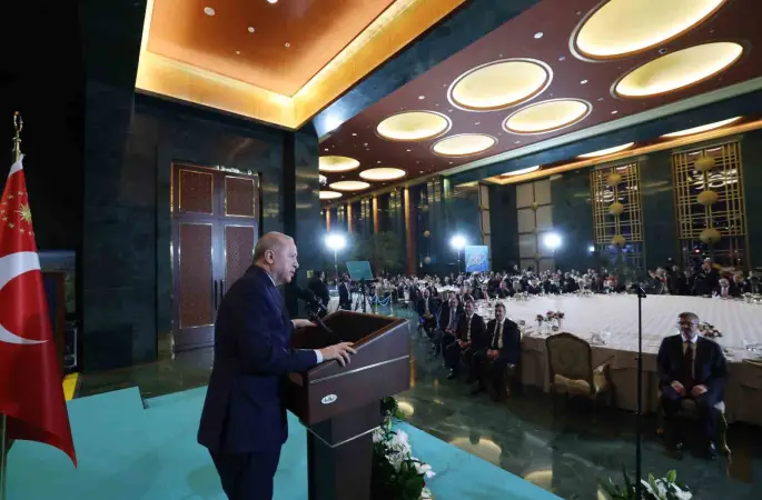 Cumhurbaşkanı Erdoğan: "İsrail; tamamen keyfi sebeplerle Mescid-i Aksa’yı 17 gündür Müslümanların ibadetine kapalı tutuyor"
