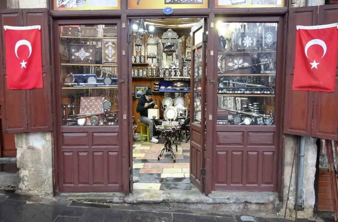 Dayısından öğrendiği padişah mesleğini 44 yıldır sürdürüyor
