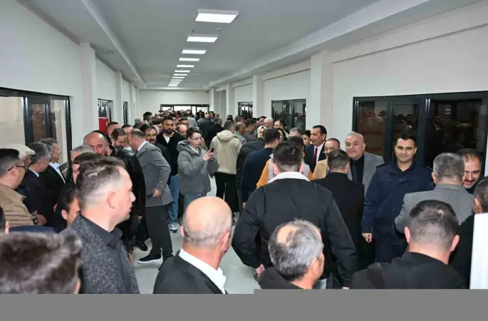 Demirci’de geleneksel bayramlaşma törenine yoğun katılım
