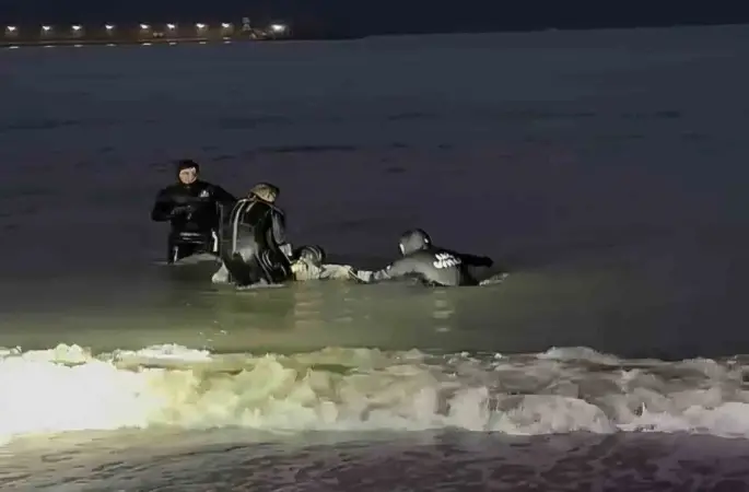 Denizde cansız bedeni bulunan gencin kimliği belirlendi
