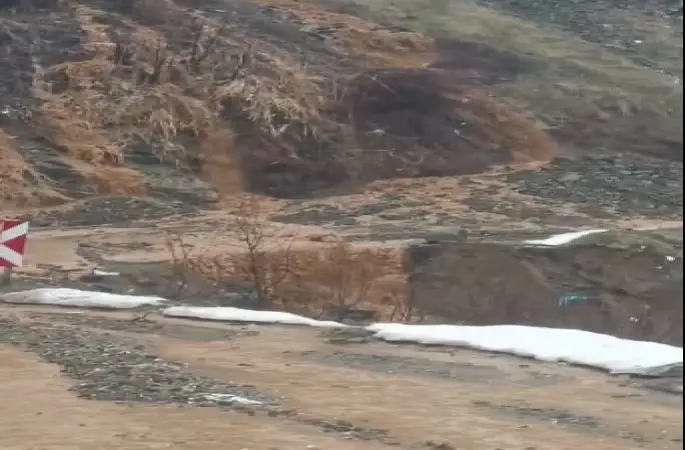 Derecik-Şemdinli kara yolunda heyelan
