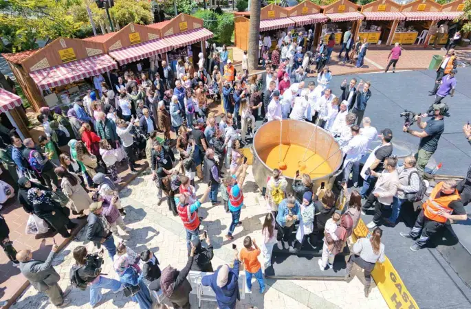 Dev tencereden 5 bin kişiye çorba
