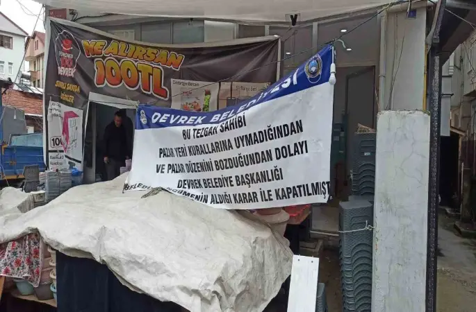 Devrek’te kurallara uymayan pazarcı esnafının tezgahı kapatıldı
