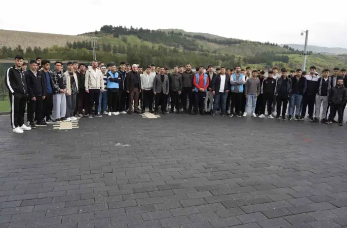 Dicle Selahaddin Eyyubi Gençlik Kampı gençleri ağırlamaya devam ediyor
