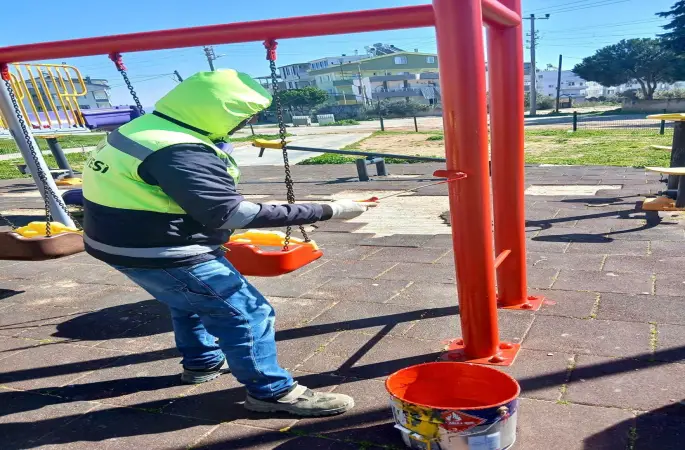 Didim’de parklar çocuklar için yenilendi
