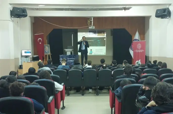 ’Dijital Farkındalık ve Siber Güvenlik Semineri’ gerçekleştirildi
