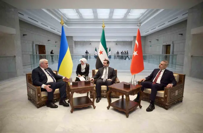 Dışişleri Bakanı Fidan, Suriyeli ve Ukraynallı mevkidaşları ile üçlü görüşme gerçekleştirdi
