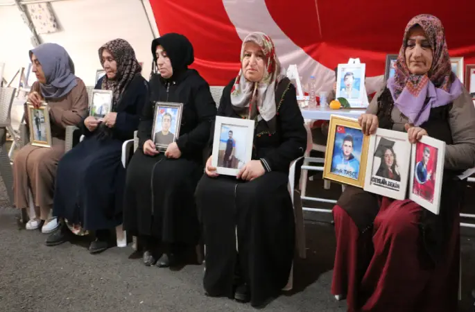 Diyarbakır Annelerinden CHP'ye İmralı Tepkisi