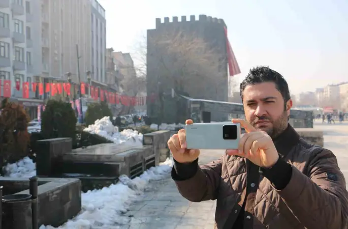 Diyarbakır surlarının 1932’de yıkılan bölümleri yapay zekayla yeniden canlandırıldı
