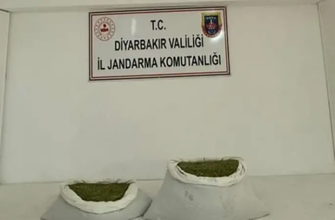 Diyarbakır’da 14 buçuk kilo uyuşturucu ele geçirildi
