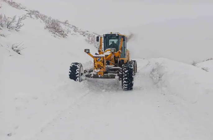 Diyarbakır’da, 6 ilçede 319 kilometrelik kırsal mahalle yolu ulaşıma açıldı
