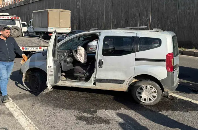 Diyarbakır’da düğün konvoyunda kaza: 3 yaralı
