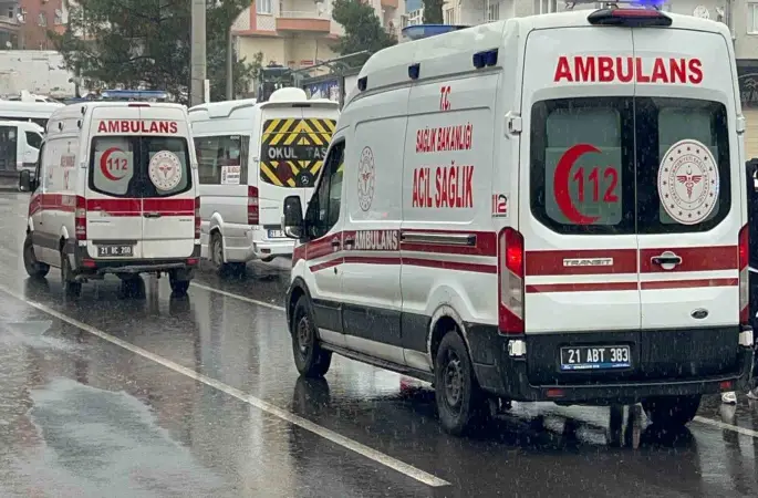 Diyarbakır’da esnaf arasında silahlı kavga: 3 yaralı
