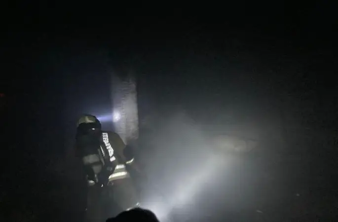 Dörtyol’da metruk bina yangını
