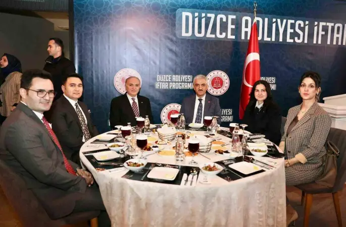 Düzce Adliyesi’nde geleneksel iftar buluşması
