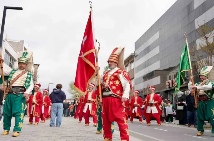 Düzce’de mehter takımının gösterisine vatandaşlardan büyük ilgi
