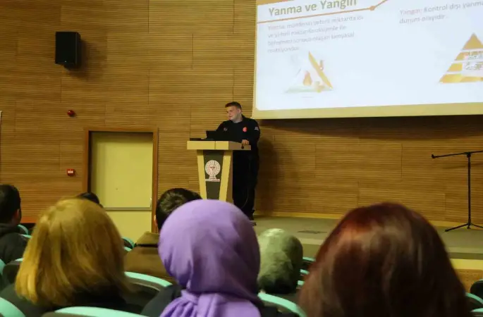 Düzce’de sağlıkçılara yangın eğitimi
