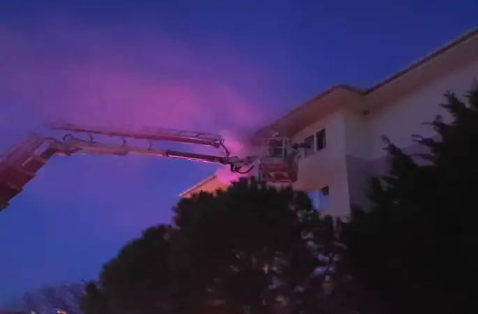 Edirne’de apartman dairesinde korkutan yangın
