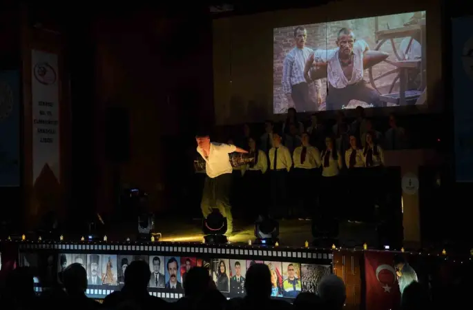 Edirneli öğrencilerin 18 Mart gösterileri duygulandırdı
