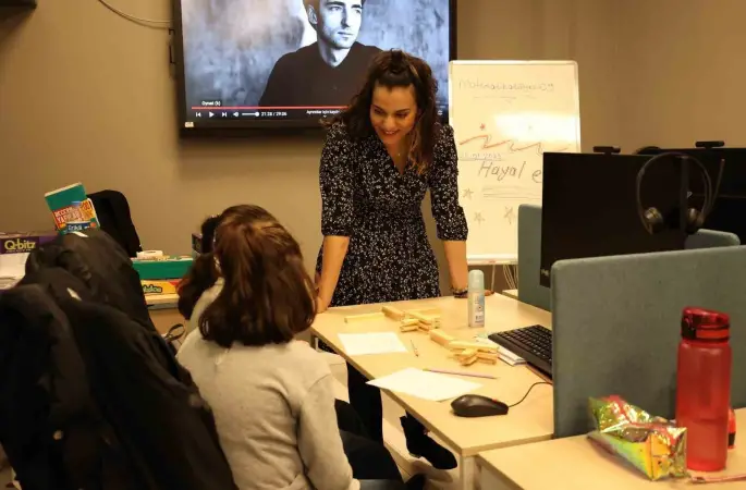 Efeler Belediyesi Dijital Gençlik Merkezi gençlerin uğrak noktası oldu
