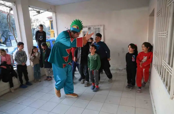 Efeler’in iftar programlarında çocuklar unutulmadı
