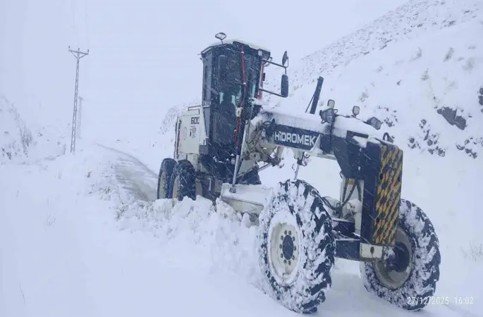 Elazığ’da 323 köy yolu ulaşıma kapandı
