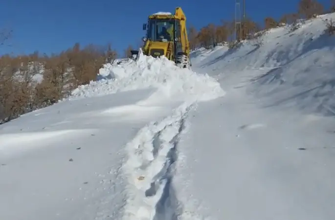 Elazığ’da 79 köy yolunda çalışmalar sürüyor
