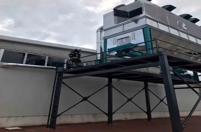 Elazığ’da mobilya fabrikasında yangın
