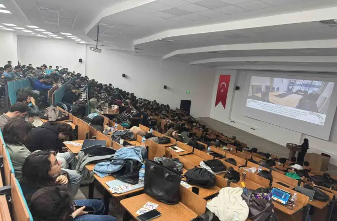 Elazığ’da tıp öğrencilerine kadına şiddetle mücadele eğitimi
