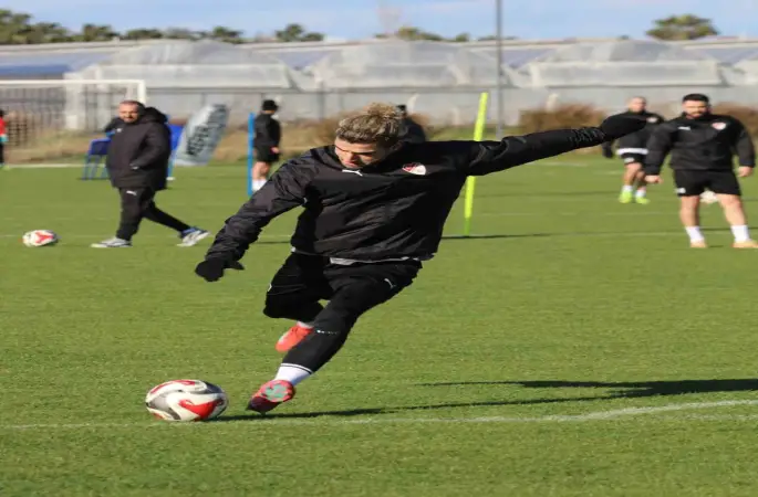 Elazığspor’da Fuat Bavuk kadrodışı bırakıldı
