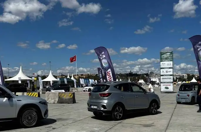 Türkiye’nin ilk ve en büyük elektrikli ve hibrid araçlar sürüş etkinliği için geri sayım başladı 
