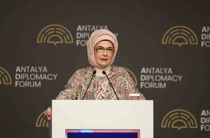 Emine Erdoğan, "Filistin İçin Tek Yürek" temalı programa katıldı
