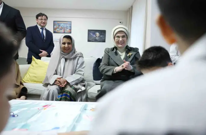 Emine Erdoğan: "Gazze’de iki senede 54 bine yakın çocuk yetim kaldı"
