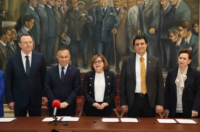 Engelsiz Aktif Yaşam Merkezi için imzalar atıldı
