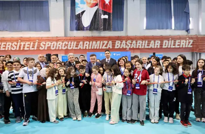 ERÜ’de 20. TÜBİTAK Ortaokul Öğrencileri Araştırma Projeleri Kayseri Bölge Yarışması Sergisi açıldı
