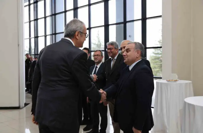 ERÜ’de bayramlaşma töreni düzenlendi
