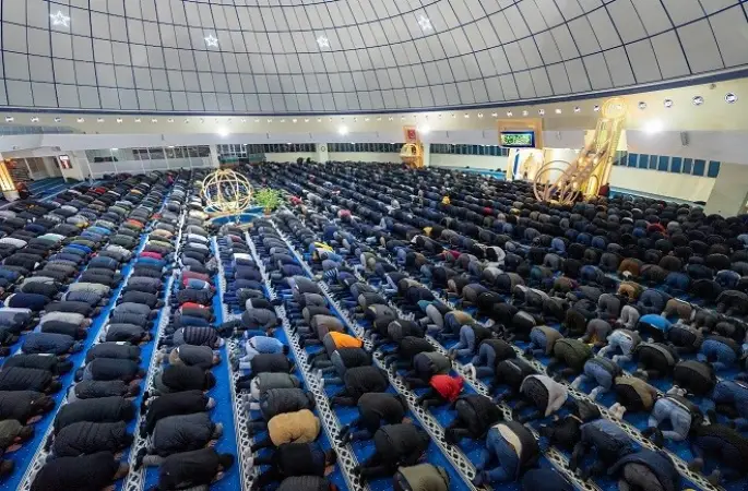 Erzincan’da Ramazan’ın ilk teravihinde camiler doldu
