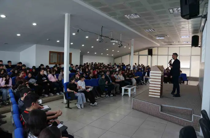 Esenyurt Belediyesi’nden gençlere sınav desteği
