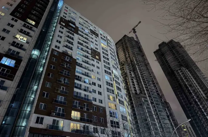 Esenyurt’ta bir sitede 2 kişi silahla vurulmuş halde ölü bulundu
