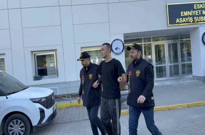 Eskişehir’de 1 kişinin öldüğü bıçaklı kavgayla ilgili 3 şüpheli tutuklandı
