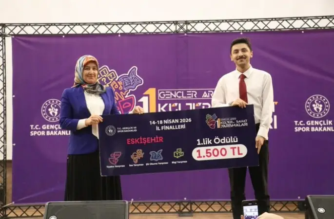 Eskişehir’de genç şairler il birinciliği için yarıştı
