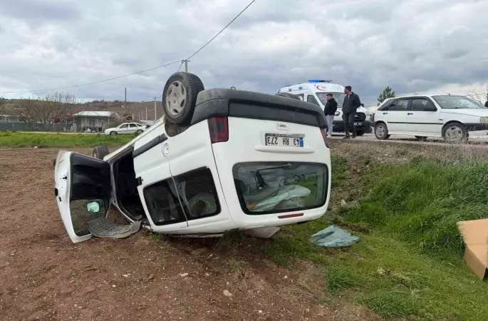 Eskişehir’de savrulan araç takla attı: 2 hafif yaralı
