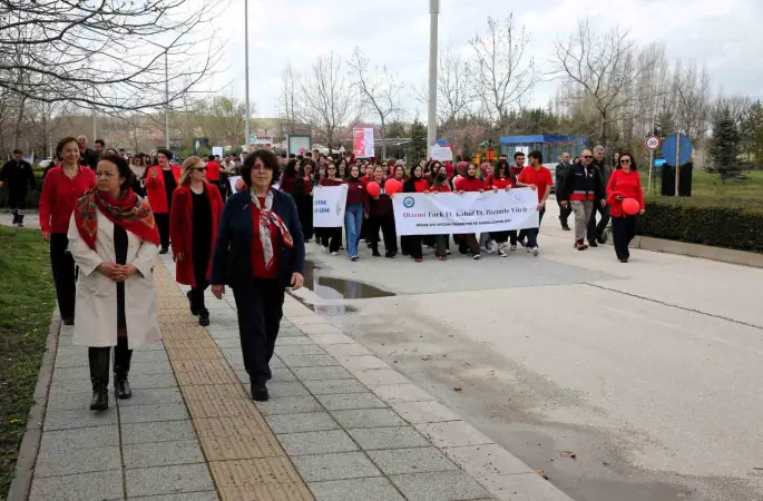 ESOGÜ’de otizm farkındalığı için güç birliği: Kampüste anlamlı yürüyüş
