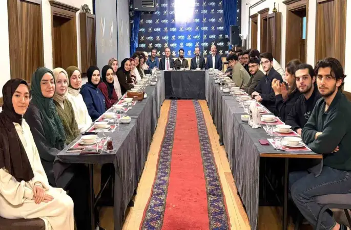 Farklı ilden gelen üniversiteli gençler sosyal sorumluluk için Kütahya’da ağırlandı
