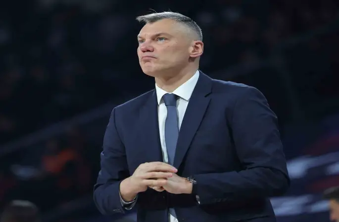 Fenerbahçe Beko Başantrenörü Jasikevicius, Dubai’de mahsur kaldı
