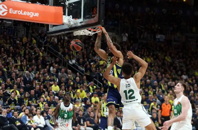 Fenerbahçe seride 2-0 öne geçti
