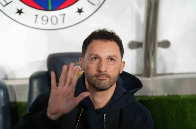 Fenerbahçe, Tedesco ile yollarını ayırdı
