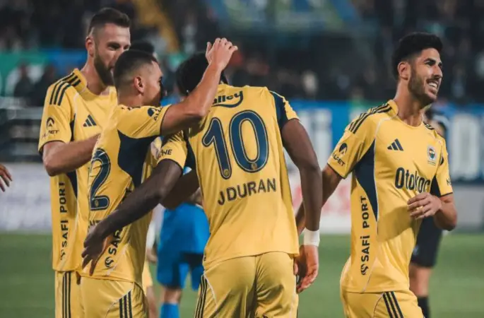 Fenerbahçe'den Çaykur Rizespor deplasmanında inanılmaz geri dönüş