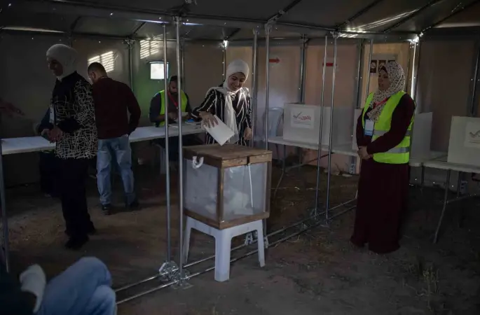 Filistinliler yerel seçim için sandık başında
