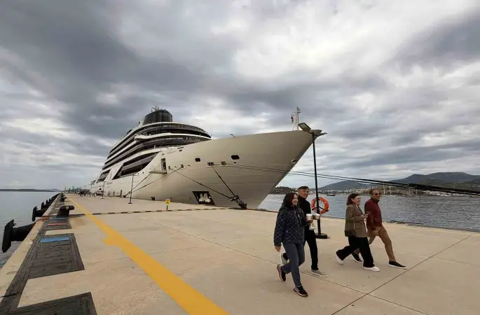 Four Seasons 1 137 yolcu ile Bodrum’a geldi
